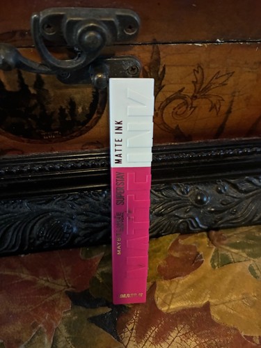 Maybelline superstay matte - 1,
