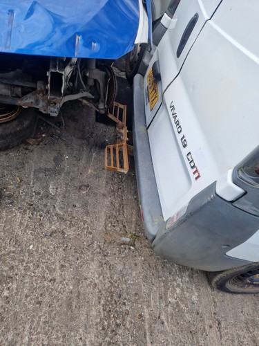 Vauxhall vivaro renault trafic - vauxhall,