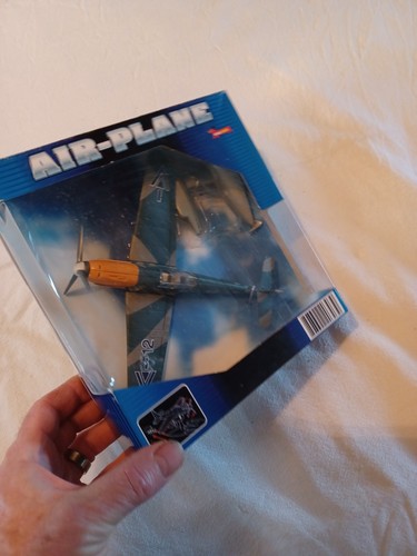 109 model plane newray - bf,