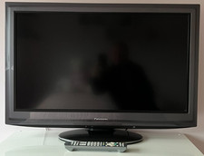 Panasonic Viera TX-L32D25BA Freesat TV 32" with remote. Very Good Condition