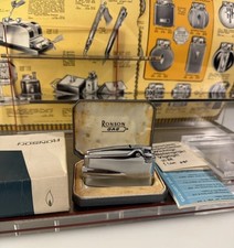 Vintage Ronson Varaflame Gas