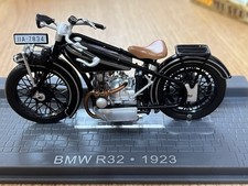 IXO MUSEUM 1:24 SCALE MODEL MOTORBIKE BMW R32 BOXED