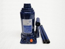 Hydraulic Bottle Jack Lifting