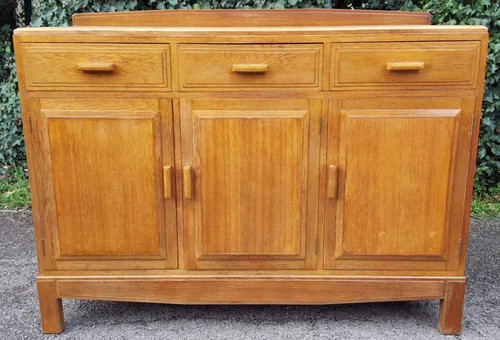 Cotswold school oak sideboard - ,
