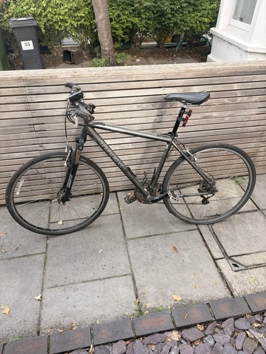 Trek 7500 hybrid bike