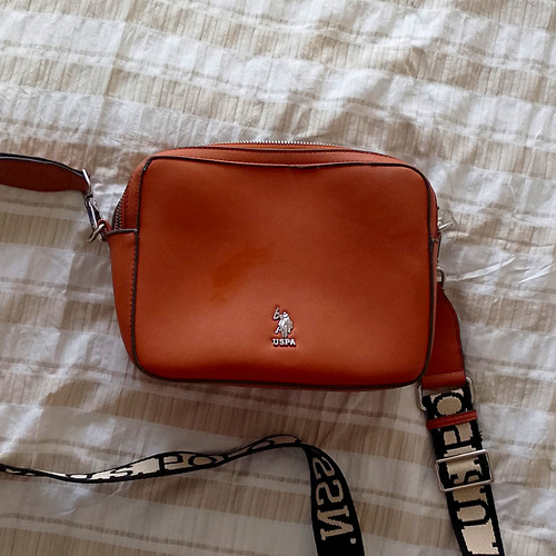 Polo assn brown logo - assn.,