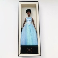 2015 Integrity Toys Fashion Royalty Timeless Adele Makeda Dressed Doll LE700