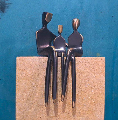 Signed yenny cocq bronze - signed,