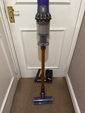 Dyson V10  Cordless Vacuum