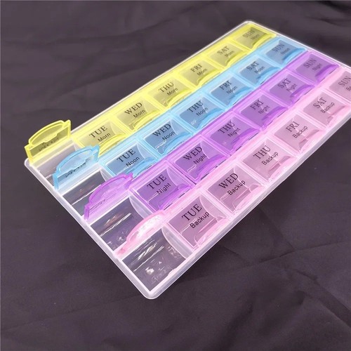 Weekly pill box day - box, 28