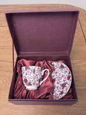 Mayfair Vintage Fine Bone China Floral Tea Cup and Saucer with Gold Trim Vintage