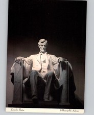 Lincoln Statue Photo by Bob
