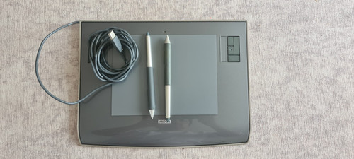 Wacom intuos graphics tablet - 3,