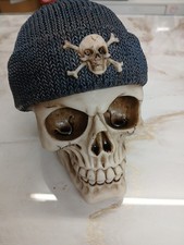 Skull Ornament with Beanie -