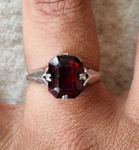 Large red stone - stone, set