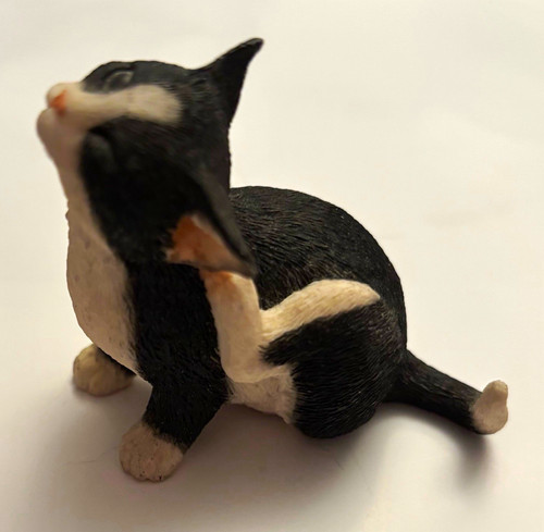 Black white cat figurine - black, &