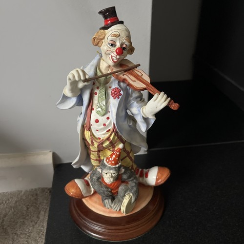 Circus clown leonardo - circus,
