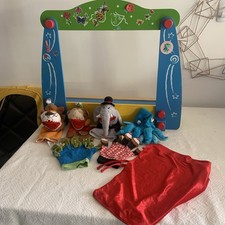 Vintage Wooden Painted Puppet Theatre With 6 xPuppet Nursery/ Children’s  Play 