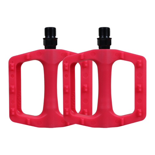 Sturdy nylon pedals - sturdy,