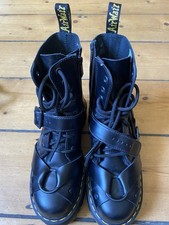 Dr Martens Women’s Platform