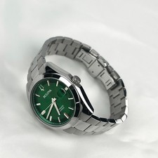 New w/box/Bulova 96B429