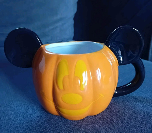 Disney mickey mouse pumpkin - mickey,