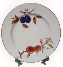1 (ONE) LGE ROYAL WORCESTER 'EVESHAM GOLD RIMMED DINNER PLATE  26CM DIAMETER.   