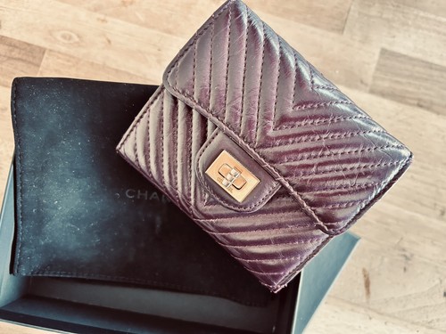 Chanel classic small burgundy - small,