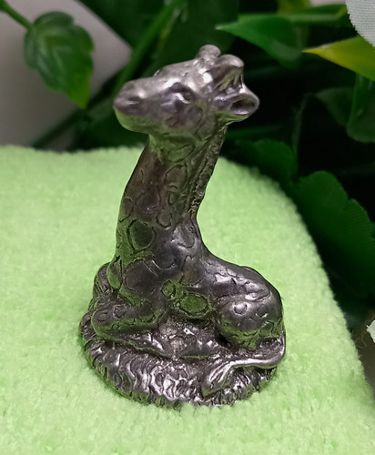 Vintage pewter sitting giraffe - sitting,
