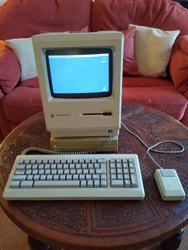 Working apple macintosh - working,