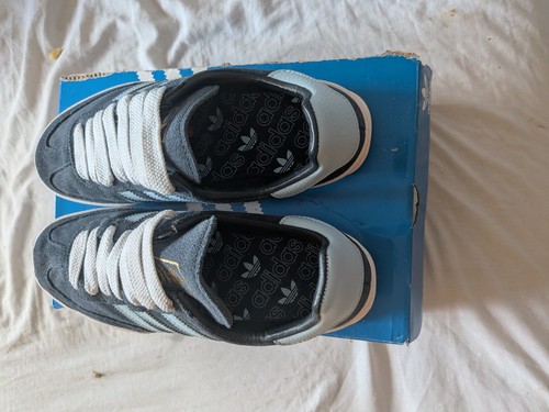 Brand new pair - pair, jeans