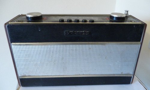 Vintage black roberts r600 - black,