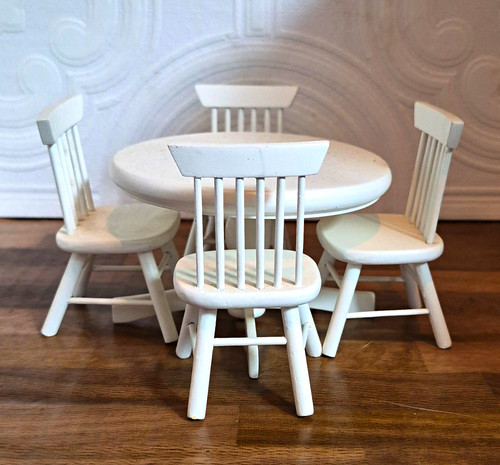 Dolls house 12th white - house,