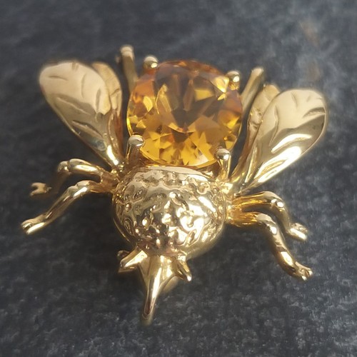 Vintage 9ct gold bee - 9ct,