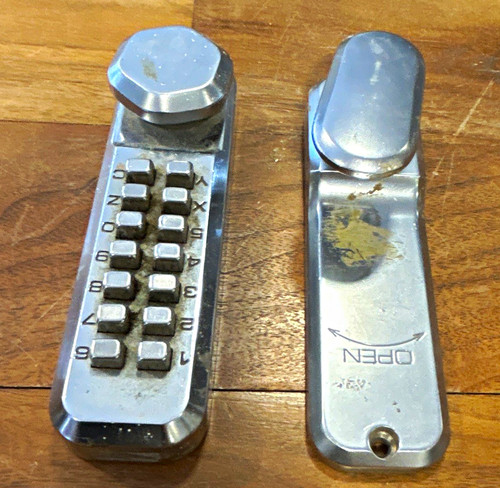 Open keyless push button - push, door