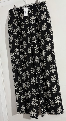 Bnwt size pretty black and - size, m