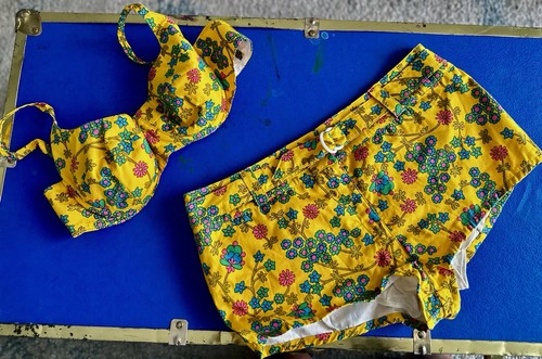 1960 vintage tiny - 1960’s, floral