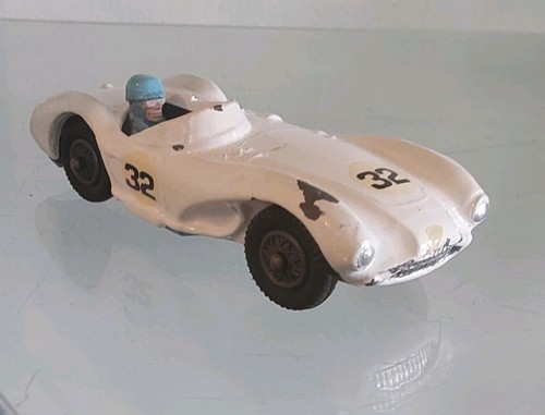 Crescent toys aston martin - toys,