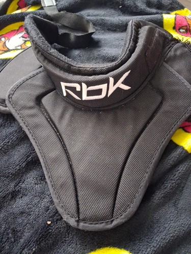Ice hockey goalie neck guard - ice,
