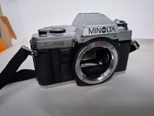 Minolta 300 slr film camera - minolta,