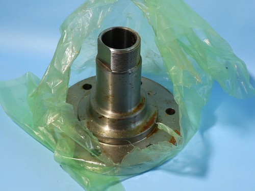 Rear stub axle hub - axle,