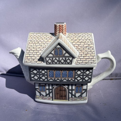 Sadler tudor house tea - house’,