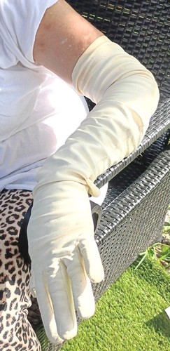 White kid leather gloves - kid,