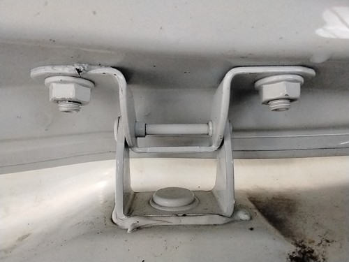 Tailgate hinge nissan juke - hinge, lh