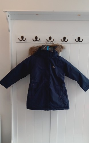 Girls trespass coat size 4 - girls,