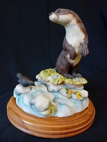 Teviotdale otter figurine - teviotdale, otter'