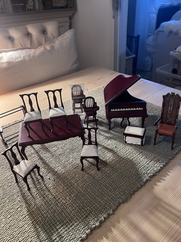 Scale doll house emporium - 1/12,
