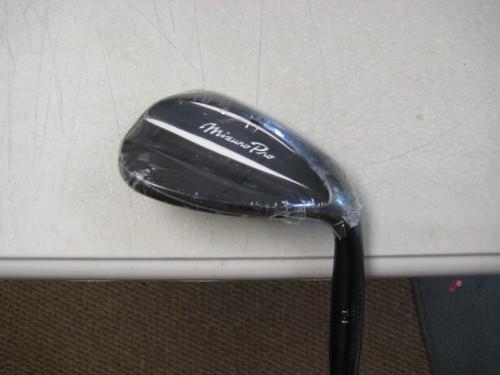 Brand new mizuno - t1, ion