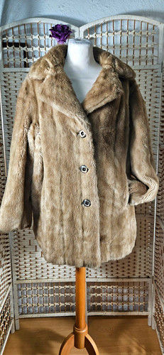 Astraka women rare - astraka,