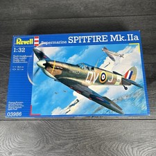 Revell 03986 1/32 Scale RAF  Supermarine Spitfire Mk.IIa Plastic Model Kit
